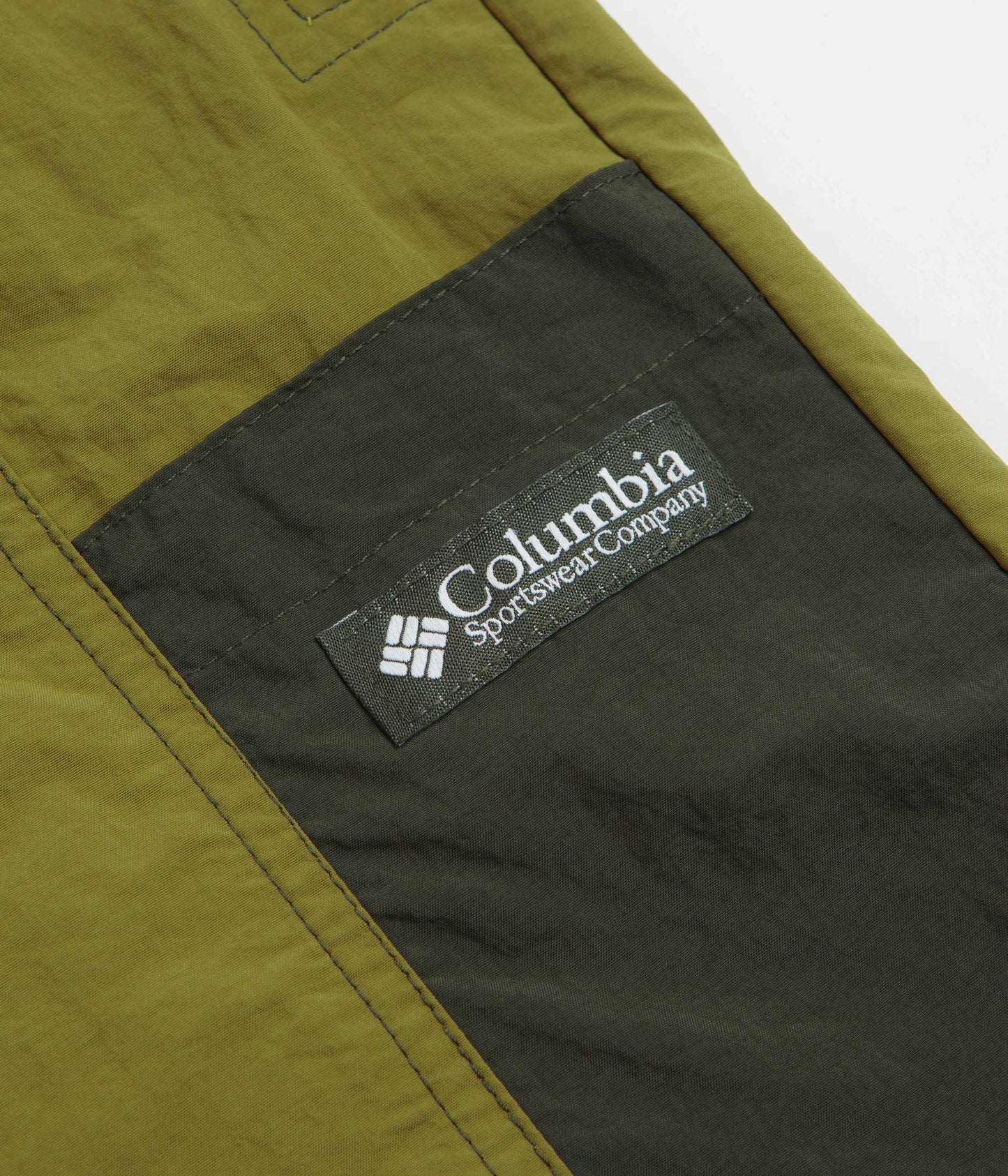 Columbia Sequoia Grove Woven 7" Shorts - Mossy Green / Greenscape