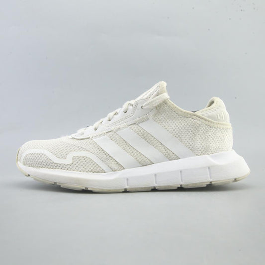 ADIDAS  SWIFT RUN X
