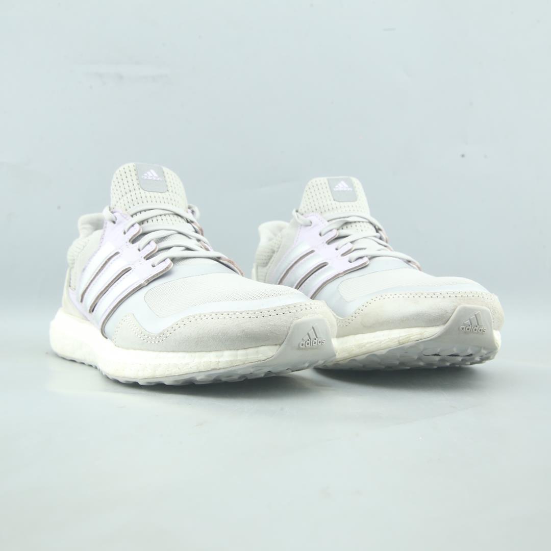 ADIDAS  ULTRA BOOST DNA