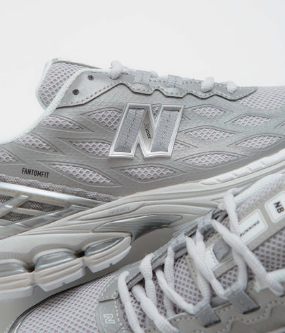 New Balance 1906W Shoes - Silver Metallic / White