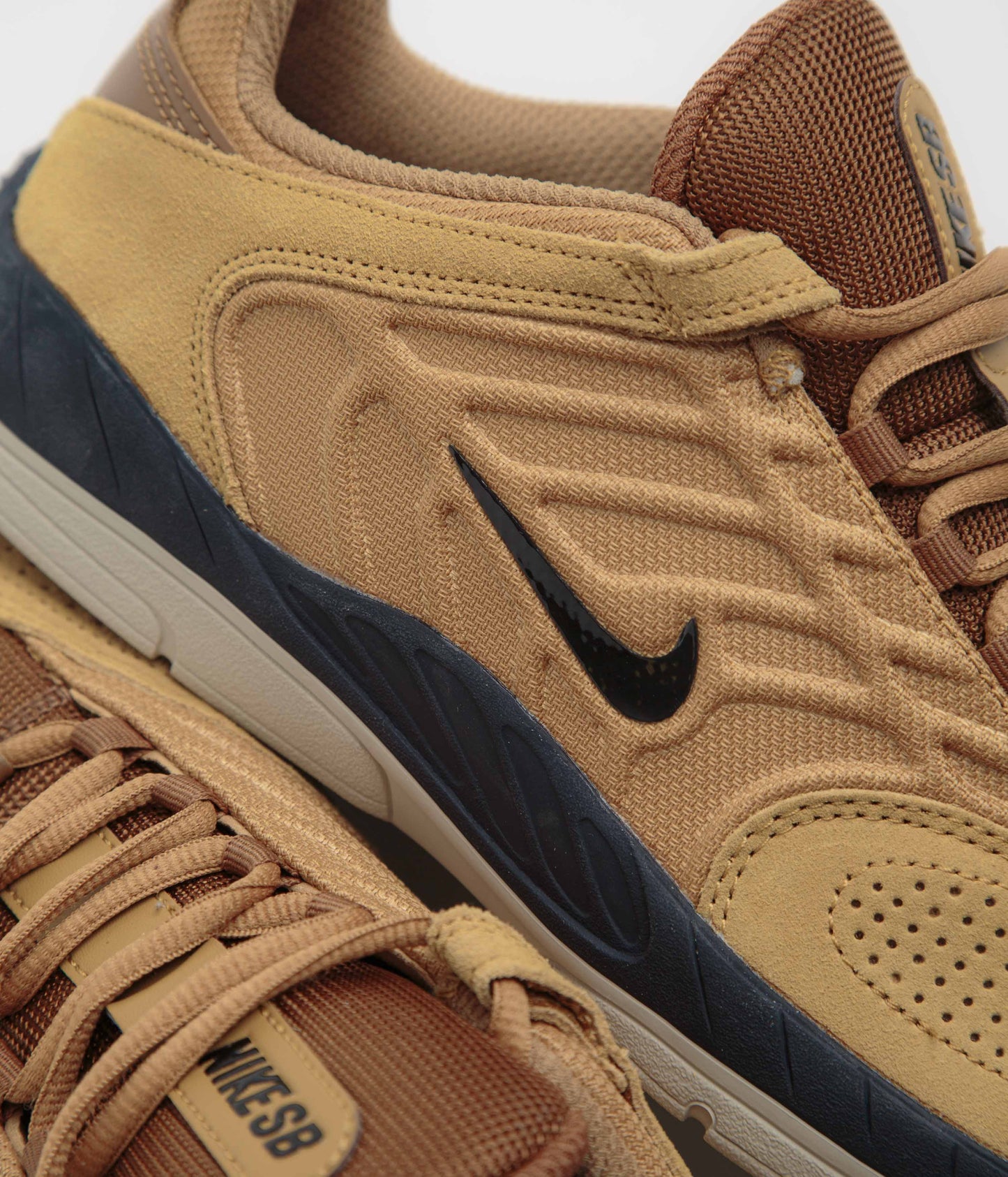 Nike SB Vertebrae Shoes - Wheat / Black - Light British Tan - Obsidian