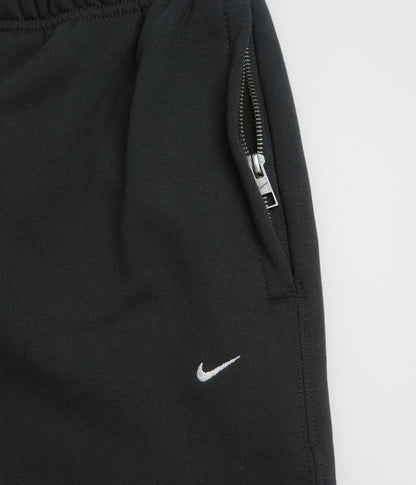 Nike Solo Swoosh Cuffed Sweatpants - Black / Black / White