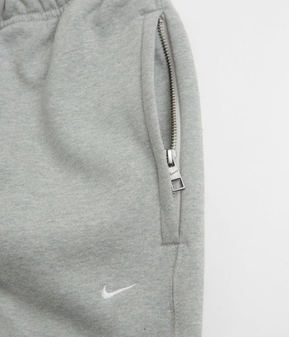 Nike Solo Swoosh Cuffed Sweatpants - Dark Grey Heather / Light Smoke Grey / White