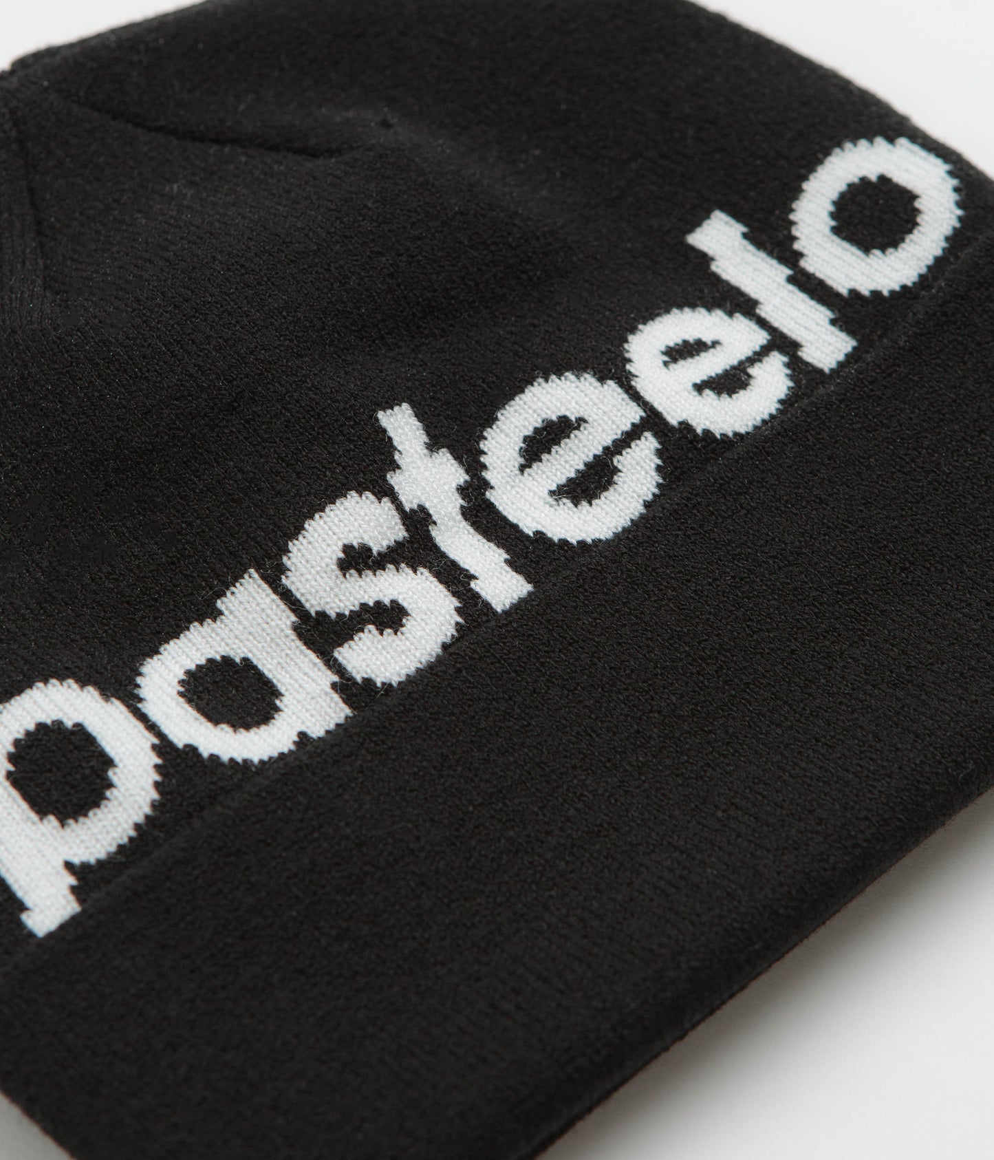 Pasteelo Script Beanie - Black