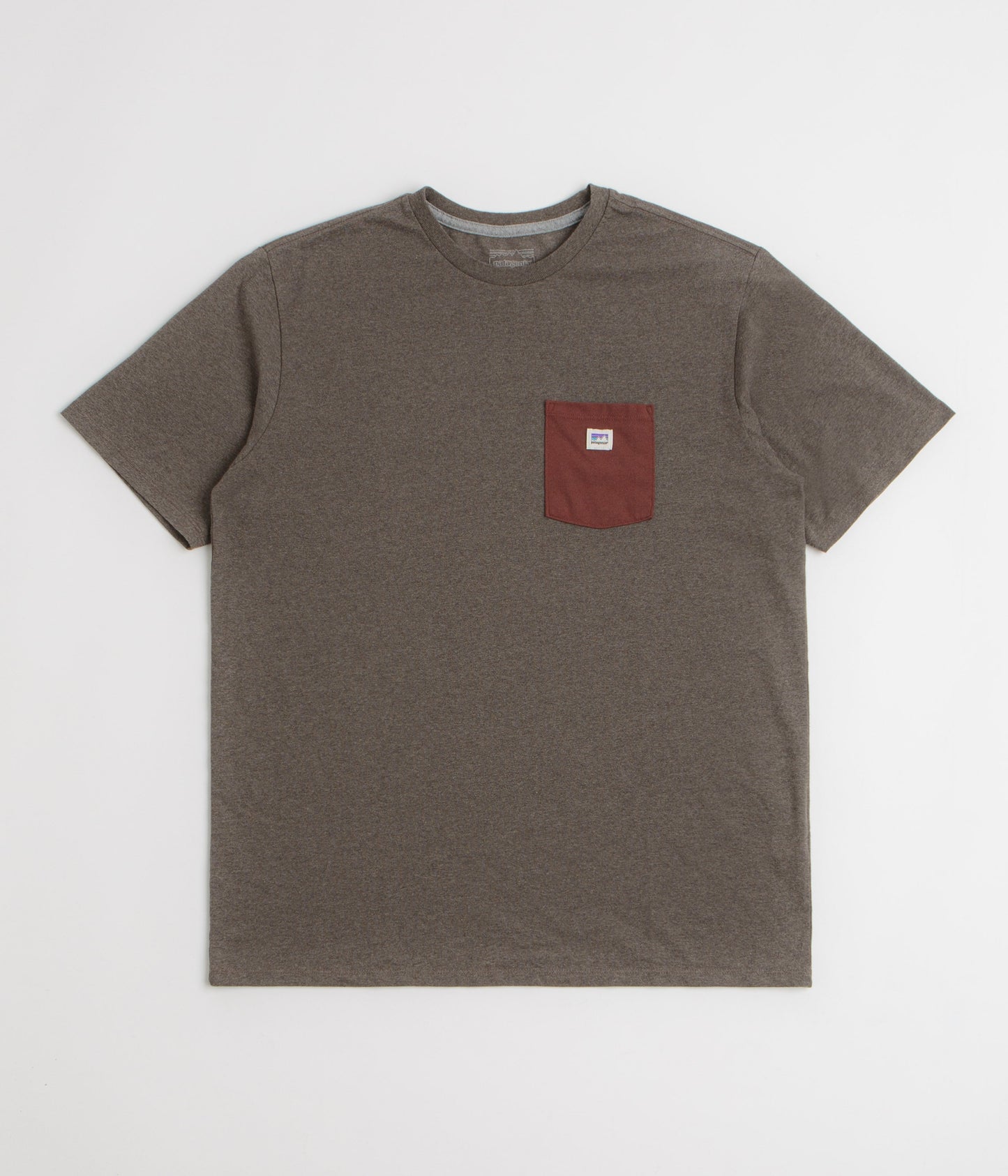 Patagonia Shop Sticker Pocket Responsibili-Tee T-Shirt - Marlow Brown