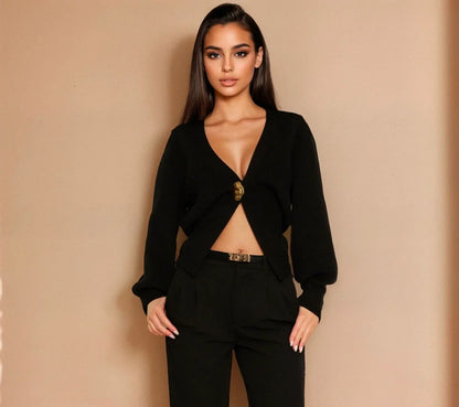 Sculpted Elegance Knit Sweater - Black